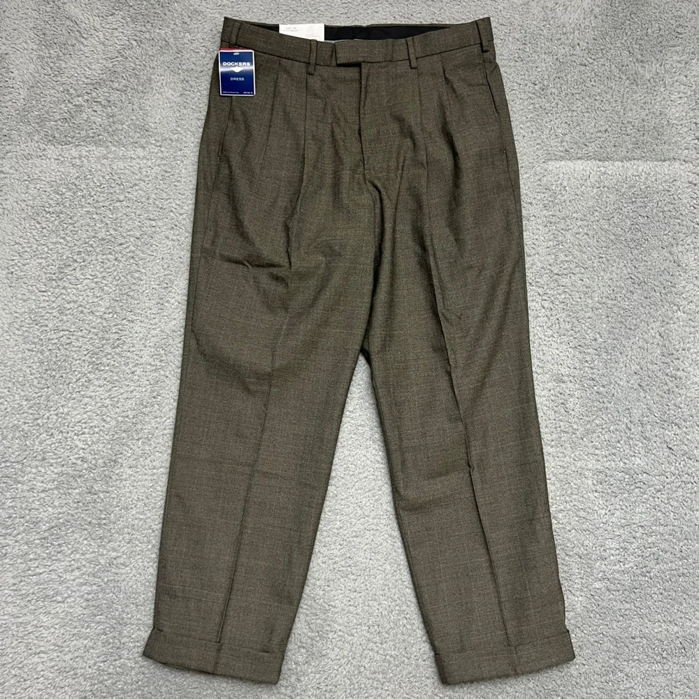 Dockers Dress Pants Mens 36x30 Brown New Pleated Front Cuffed Hem 406032423